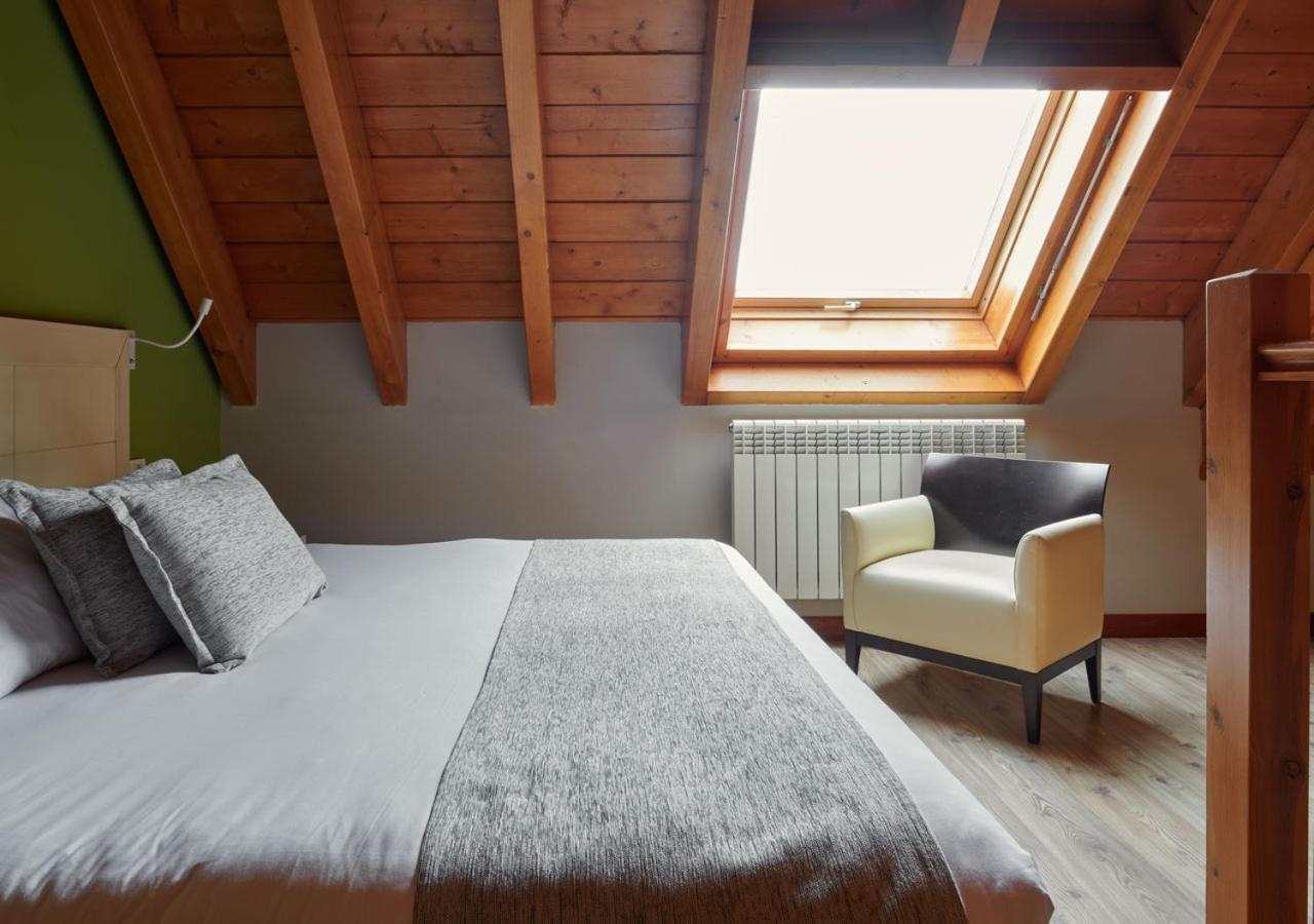 Apartahotel Tres Quinones Sallent de Gállego Екстериор снимка