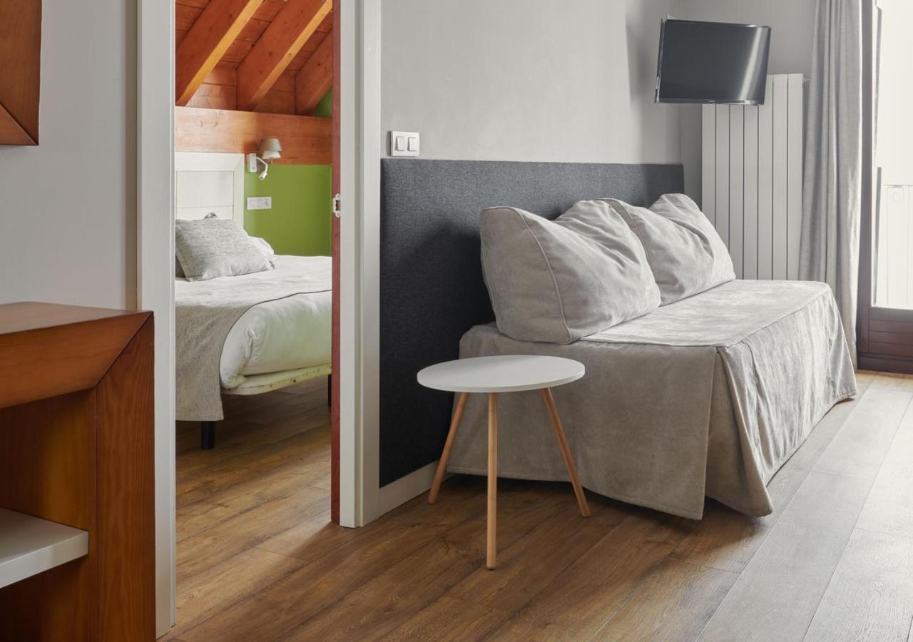Apartahotel Tres Quinones Sallent de Gállego Екстериор снимка