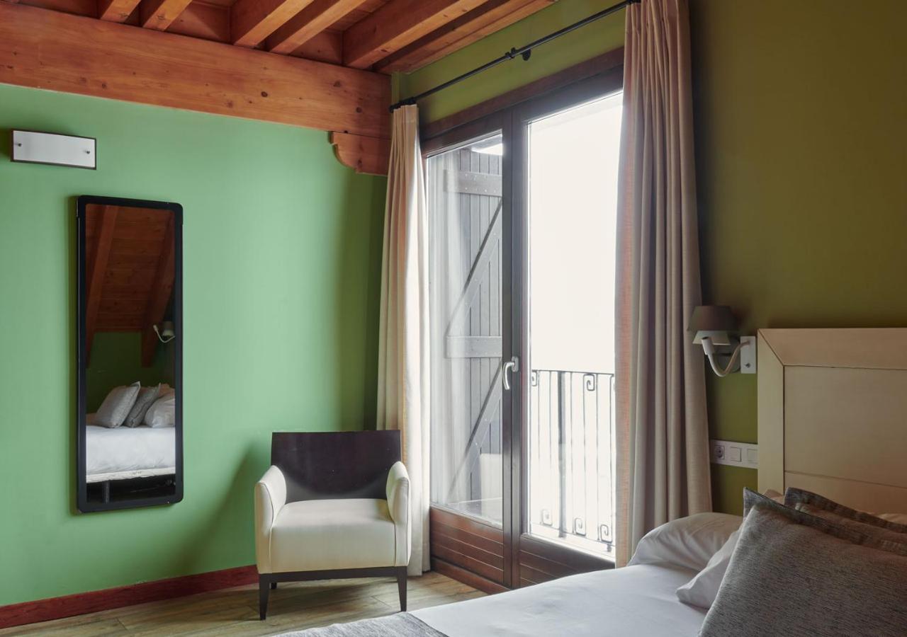 Apartahotel Tres Quinones Sallent de Gállego Екстериор снимка
